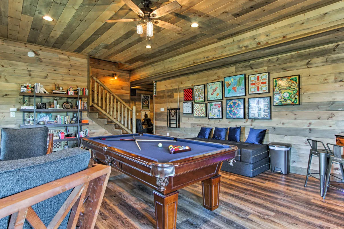 family-mountain-cabin-with-game-room-hot-tub-theater